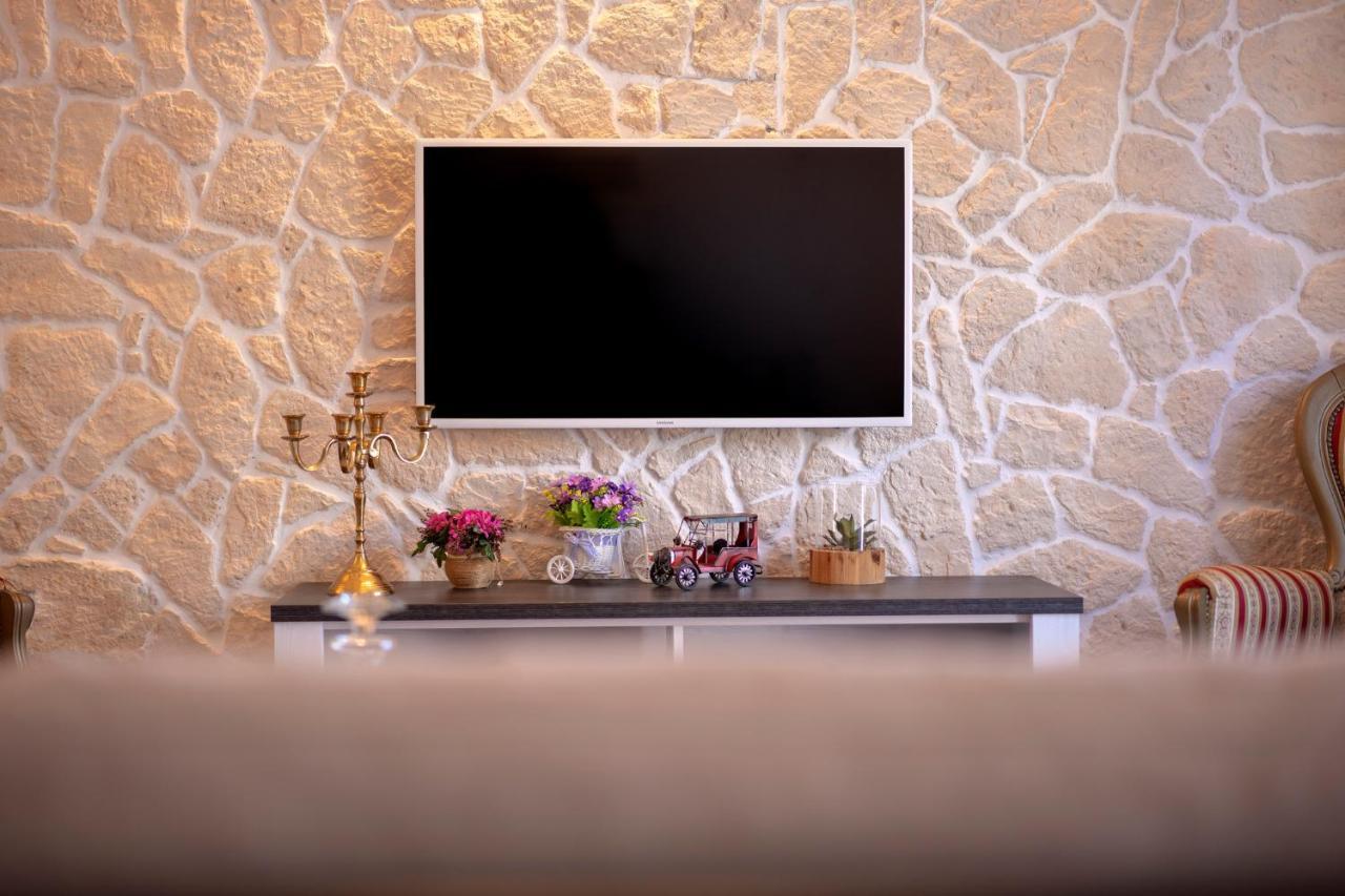 Apartament Capitis In The Center -private Pool Hvar Town