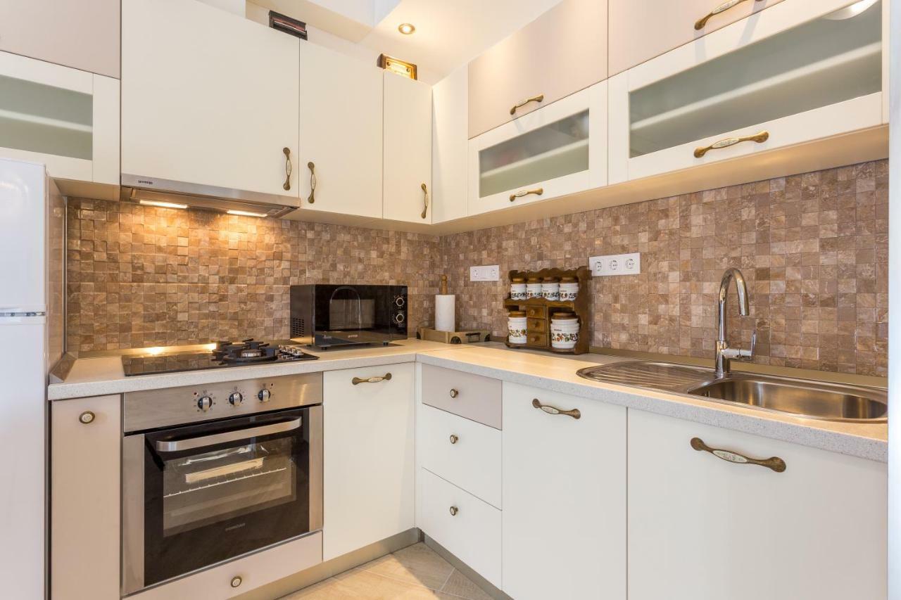 Apartament Capitis In The Center -private Pool *